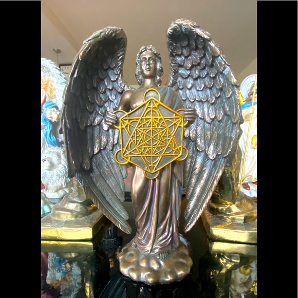 Collection of  angels and saints statues - vintage, antique, and modern - Picture 2 of 15